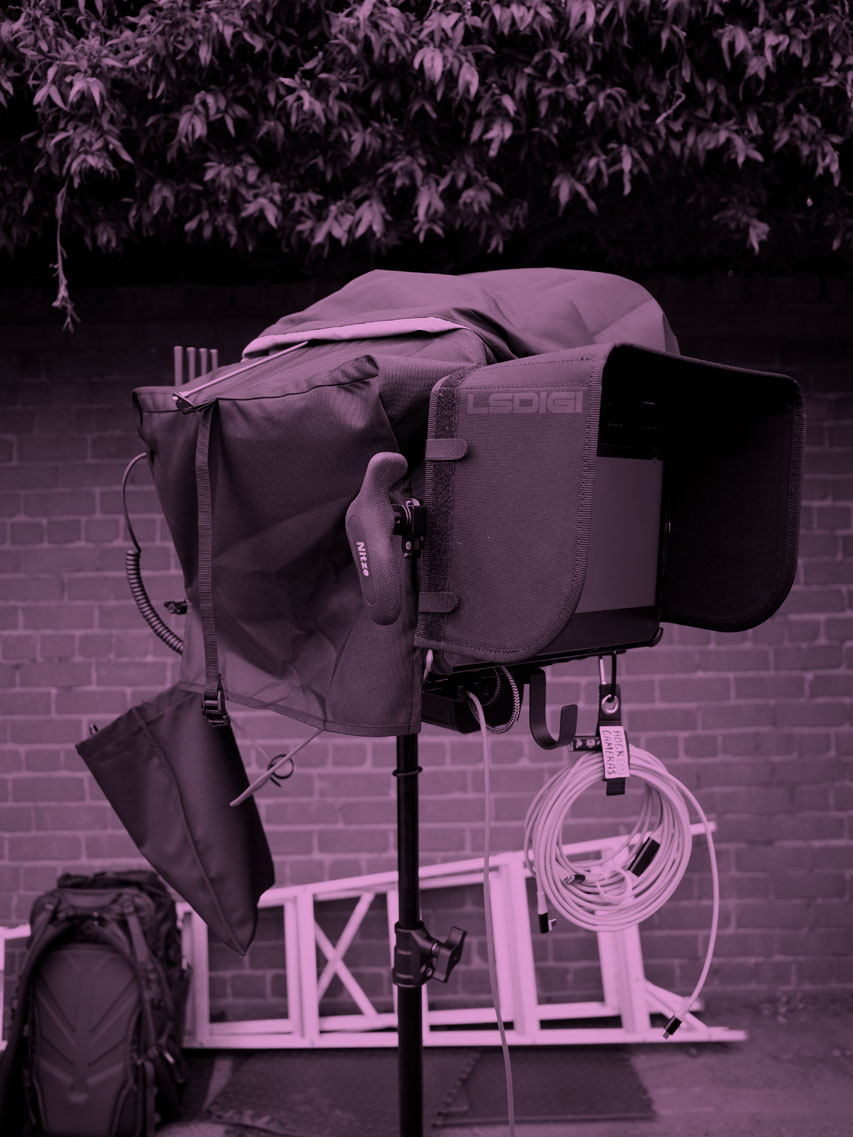 RUNdgtl digi op workstation with wireless monitor